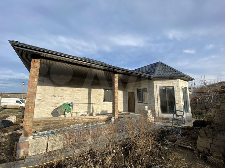 Дом 185 м² на участке 6 сот.