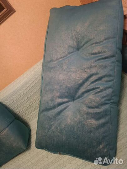 Подушки для дивана бюрюзовые