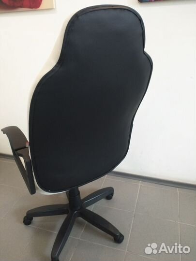 Компьютерное кресло, стул офисный