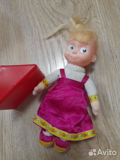Кукла Маша