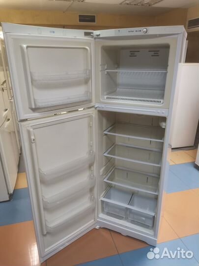 Холодильник indesit NO frost