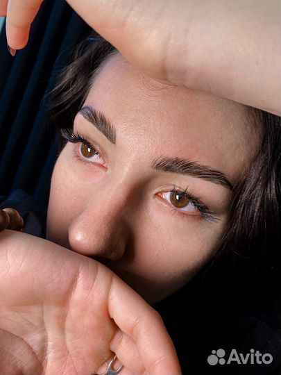 Брови / ламинирование ресниц / макияж