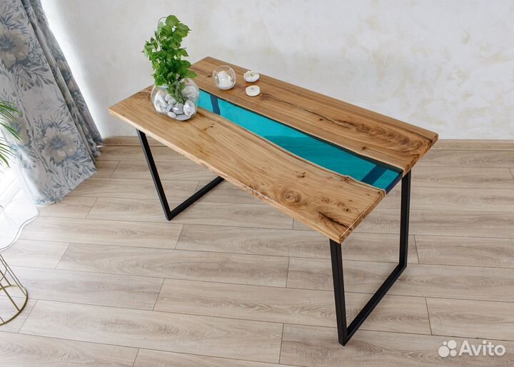 Стол из слэба и эпоксидной смолы «Река» 1,4 м