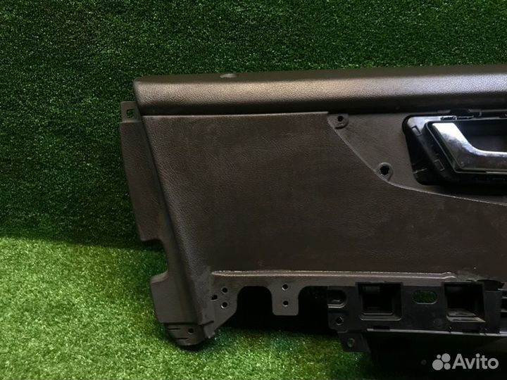 Обшивка двери передняя левая Mercedes Glk