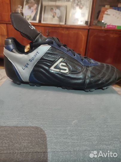 Футбольные бутсы