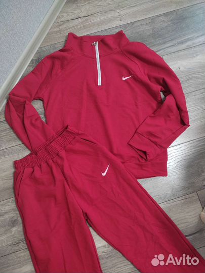 Спортивный костюм женский новый 44 46 размер