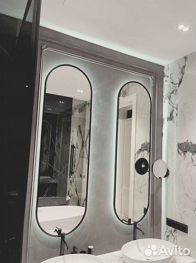 Зеркало в раме с подсветкой