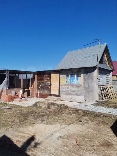 Дача 13,1 м² на участке 6 сот.