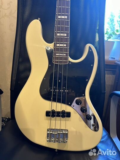 Fender jazz bass JB75-90