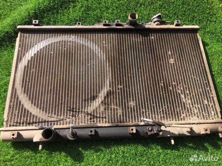 Радиатор охлаждения Mitsubishi Galant 8