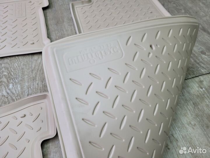 Коврики в салон Infiniti Q70 (2013-2019) бежевые