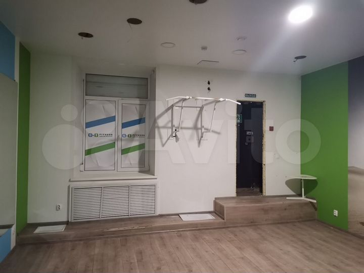 Продам 68,4 м² под магазин, офис, 1 лин., отд.вход