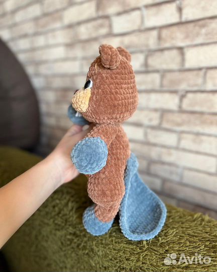 Бобер игрушка вязаная