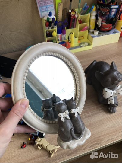 Статуэтка кошка