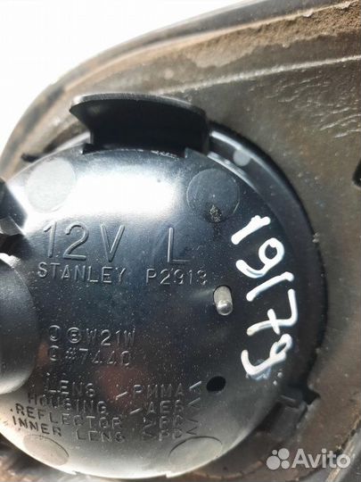 Фонарь крышки багажника левый Mazda 3 хэтчбэк 5