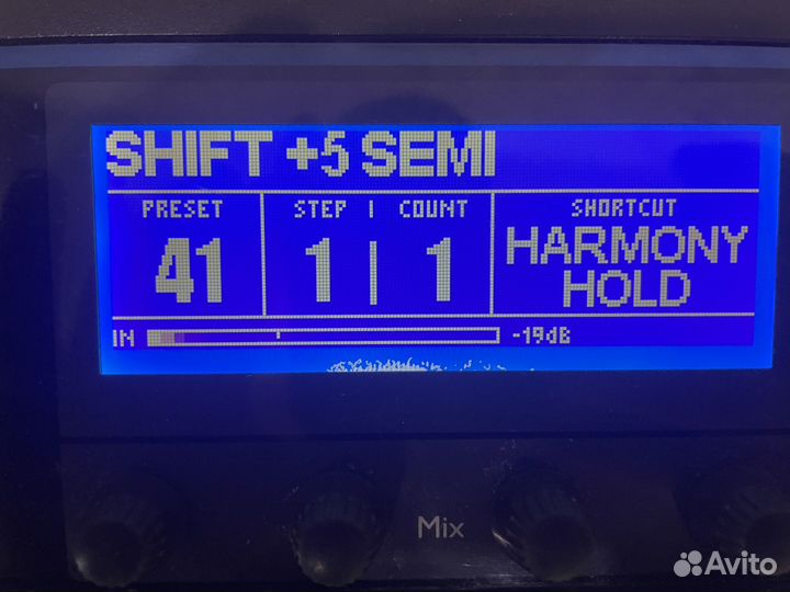 Вокально-гитарный процессор tc helicon voicelive2