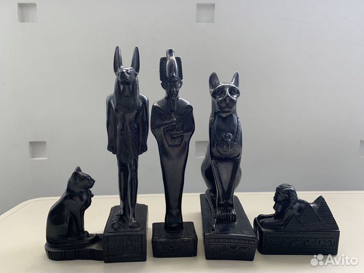 Статуэтки, сувениры