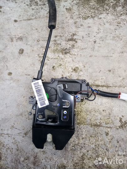 Замок багажника на джилли эмганд 7.ес7.2018 г.в