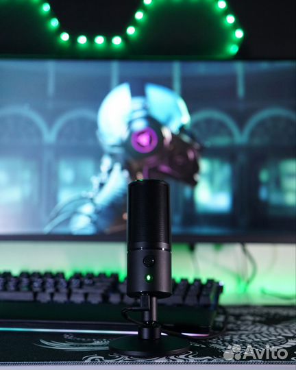 Микрофон Razer Seiren X