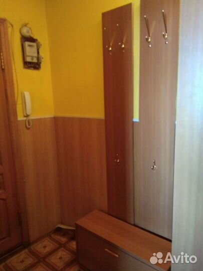 Вешалка с обувницей