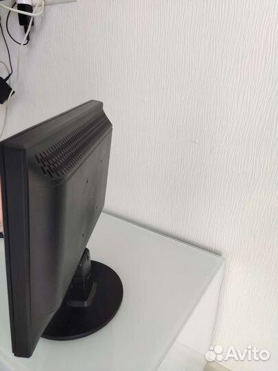 Монитор Philips 170V