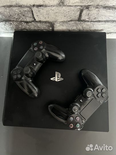 Sony playstation 4 pro 1tb PS4