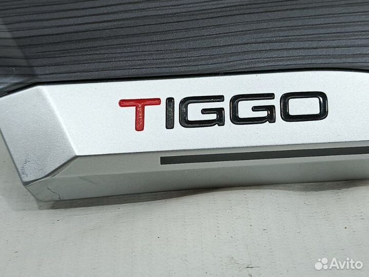 Накладка обшивки двери передняя правая Chery Tiggo