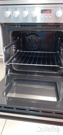 Плита электрическая стеклокерамика Electrolux 60