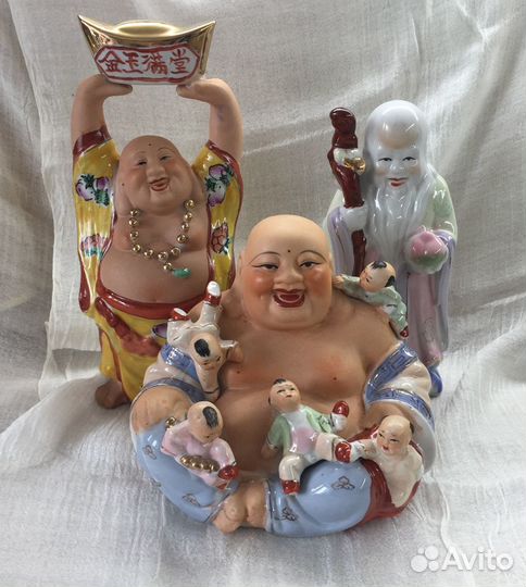 Фарфоровые статуэтки китайских божеств