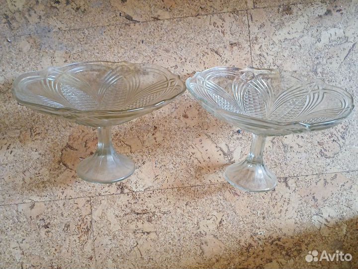 Вазы фруктовницы на ножке стекло СССР