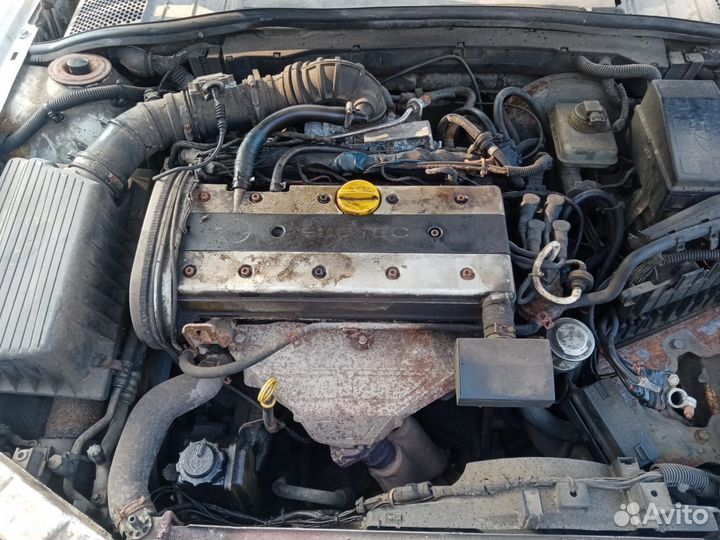 Двигатель автомобиля Opel Vectra B X18XE АКПП