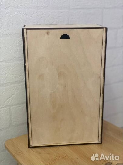 Подарочная коробка под бутылку