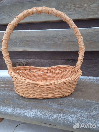 Корзина плетеная для подарков