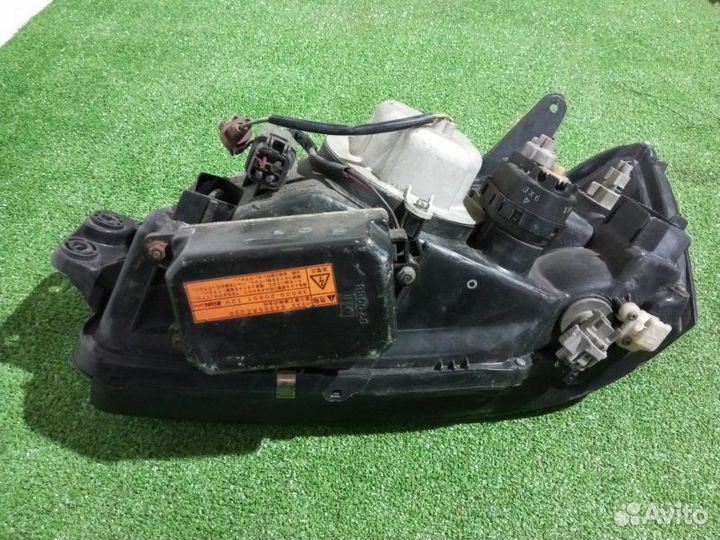 Фара ксеноновая левая Subaru Legacy BH