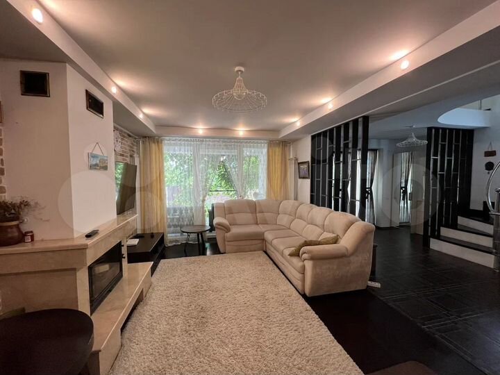 Дом 168 м² на участке 4 сот.