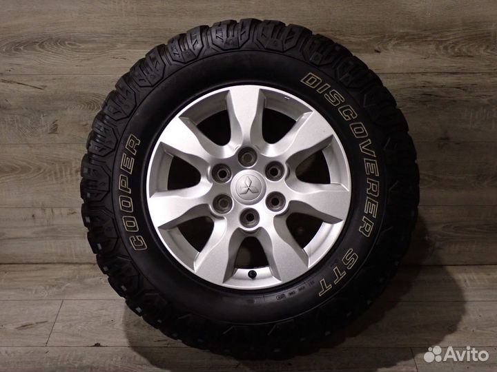 Комплект колес R17 Mitsubishi Pajero 4 оригинал
