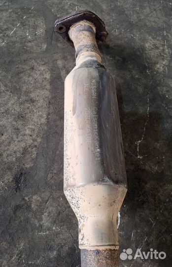 Резонатор выхлопной трубы глушителя Nissan teana J