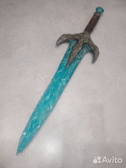 Меч из эпоксидной смолы