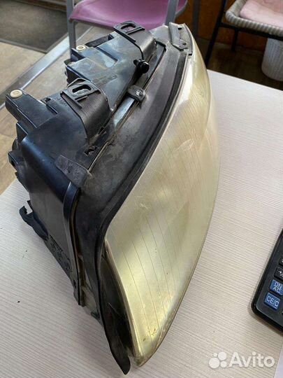 Фара передняя левая audi A4 кузов b6