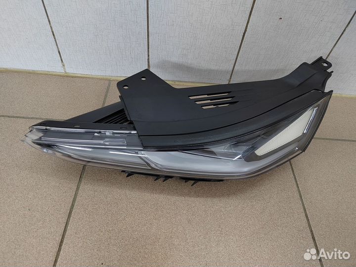 Фара дхо левая Hyundai Santa Fe 4 92207-S1000