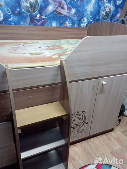 Тумба прикроватная