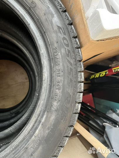 Pirelli Ice Zero FR 205/55 R16 94