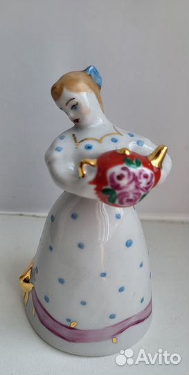 Статуэтка девушка С чайником, завод Дулево