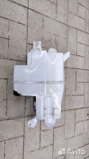 Бачок омывателя Nissan Qashqai (J11) 2019-2023 год