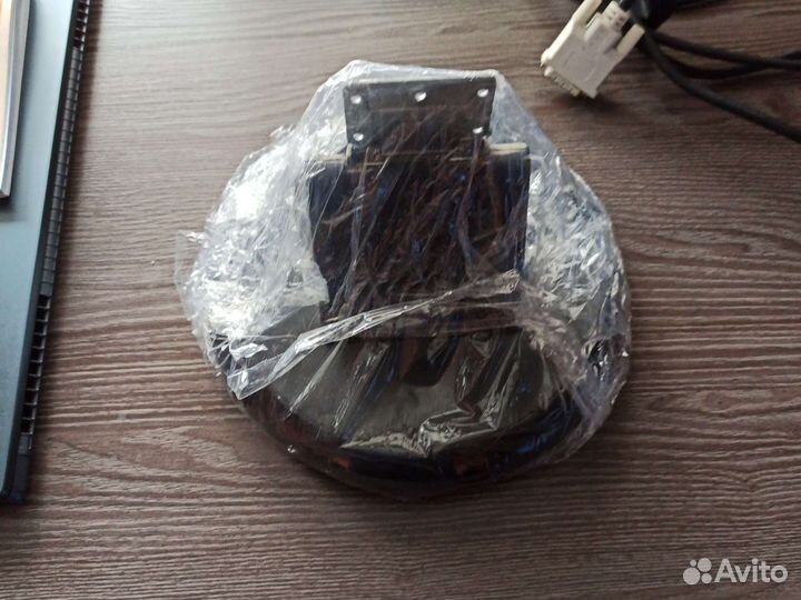 Монитор 21.5 дюймов