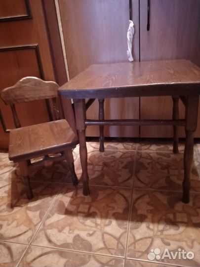 Детский стол и стул