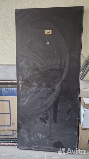 Дверь металлическая для квартиры