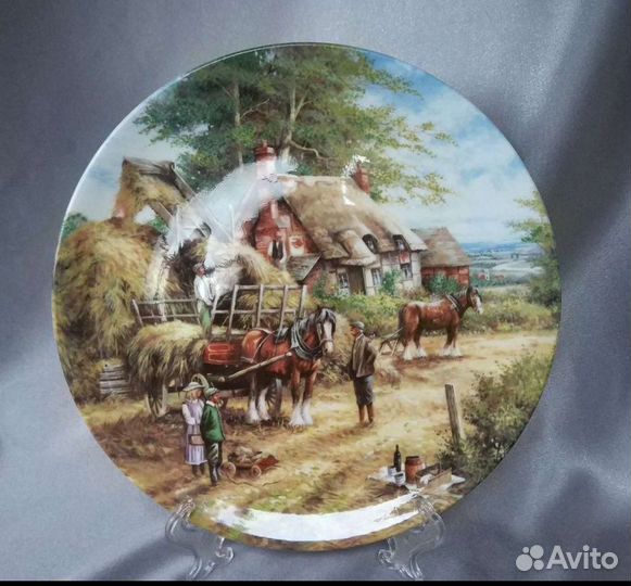 Тарелки настенные Wedgwood, R Doulton, R Worcester