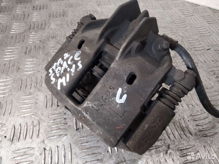 Суппорт левый передний Mitsubishi Space Star