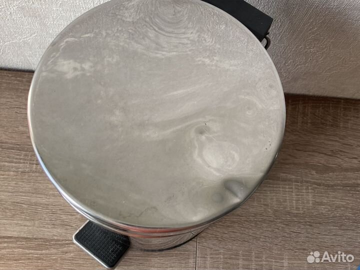 Мусорное ведро с педалью 3 л